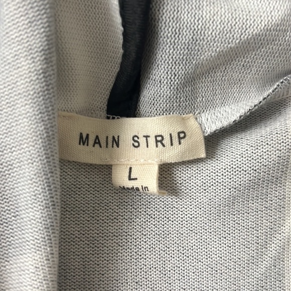 Buffalo Plaid Cardigan- black and white with tassel Size- L From- Main Strip - Picture 3 of 9